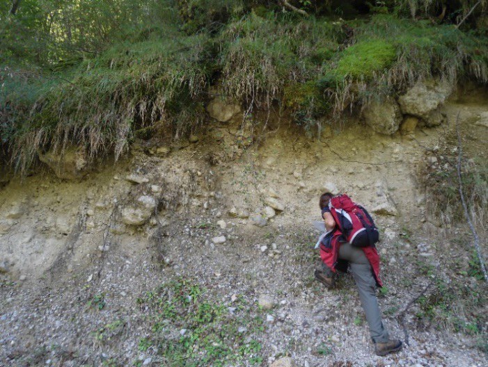 Valle Scura (Sigillo, RI): masso erratico e depositi fluvioglaciali