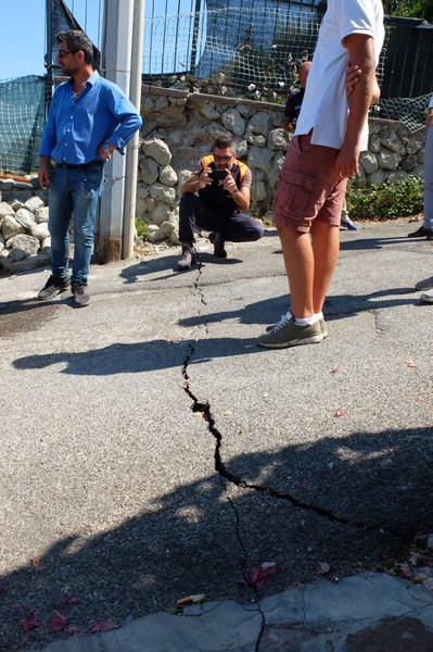 Frattura trasversale alla via Crateca